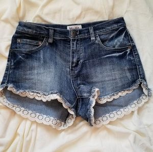 Lace trim denim shorts